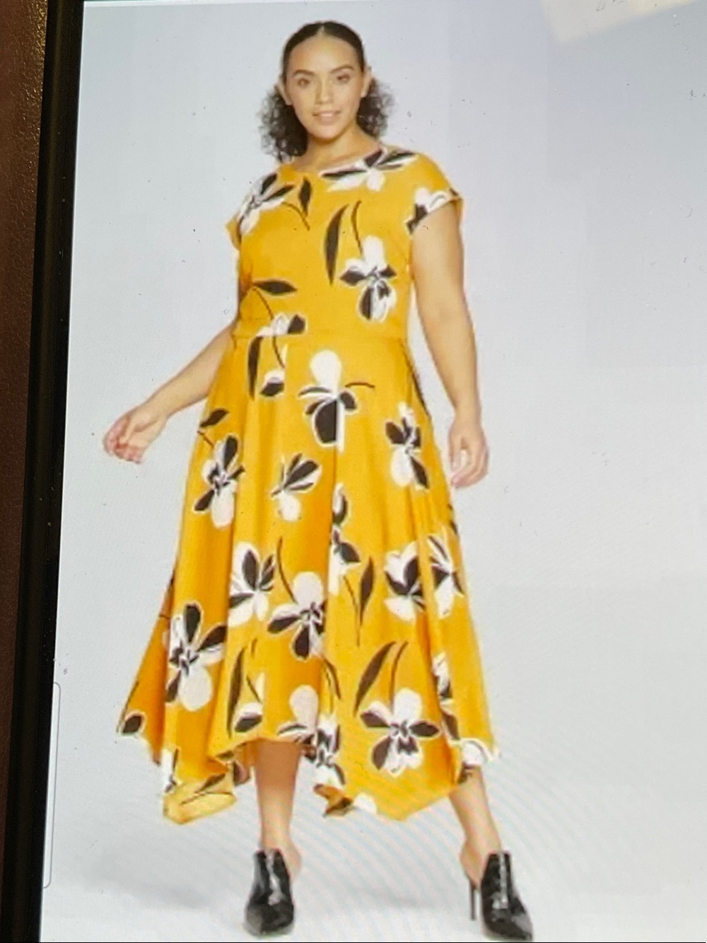 Who What Wear Mustard Floral Maxi Dress with Black & White Blooms